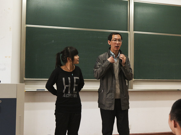 【leyu(中国)新生导航系列讲座】Learn to learn--leyu(中国)院长与14级学生亲密接触